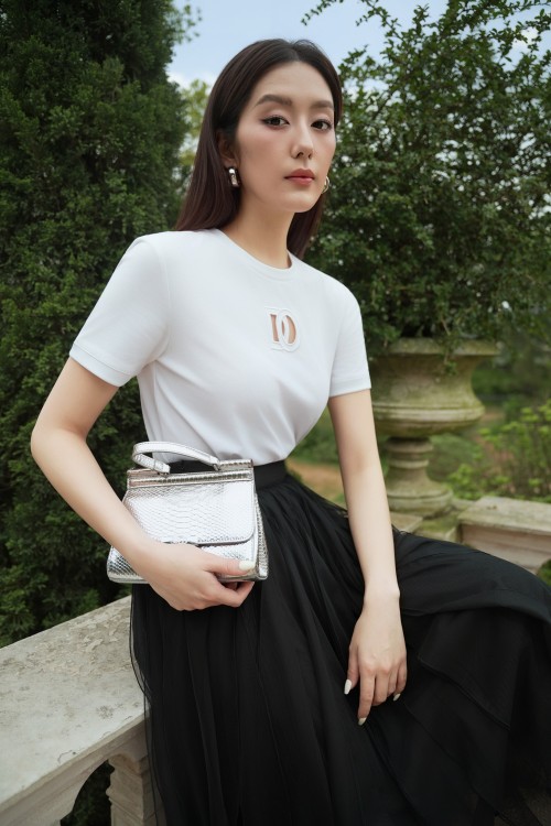 Sixdo DO Embroidered Cotton Tshirt